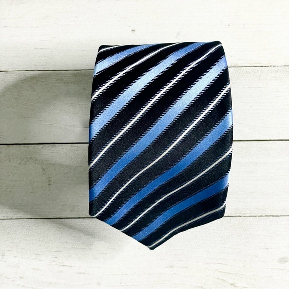 YVES SAINT LAURENT Striped Silk Neck Tie - Picture 3 of 5